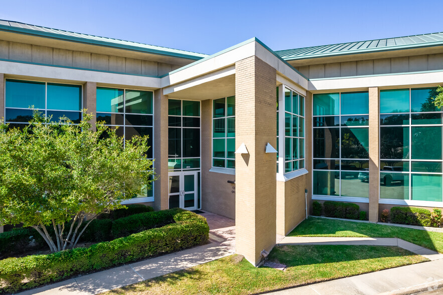 1650 W Virginia St, McKinney, TX for rent - Building Photo - Image 3 of 4