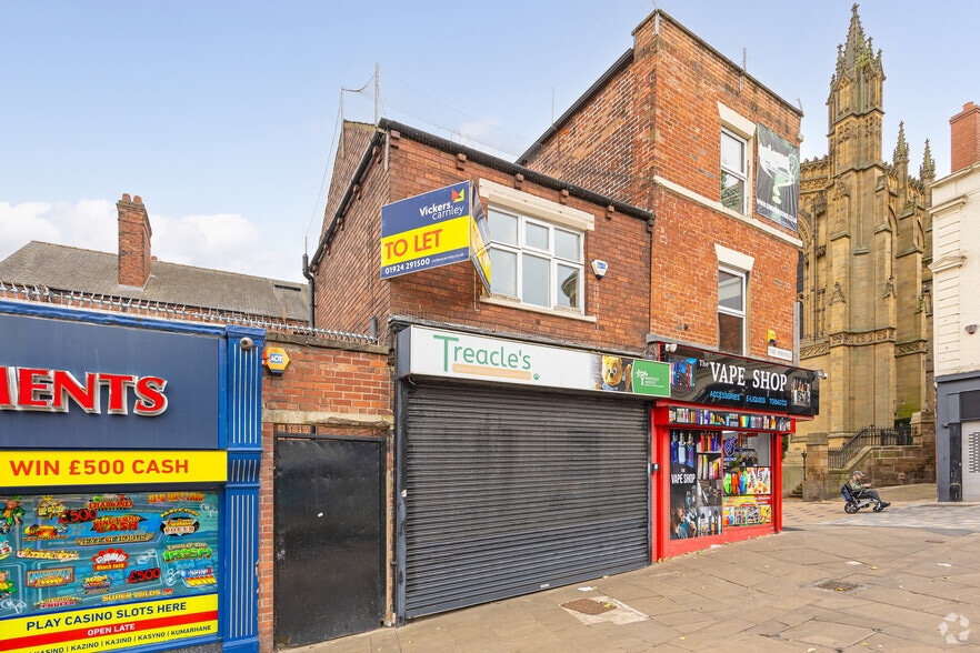 11 The Springs, Wakefield for sale - Primary Photo - Image 1 of 1