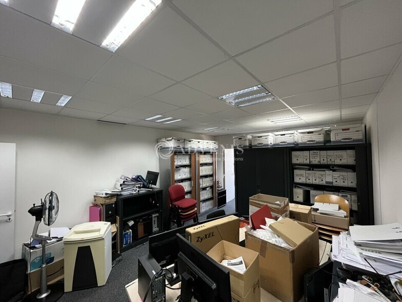 Office in Rosny-sous-Bois to rent - Interior Photo - Image 3 of 12