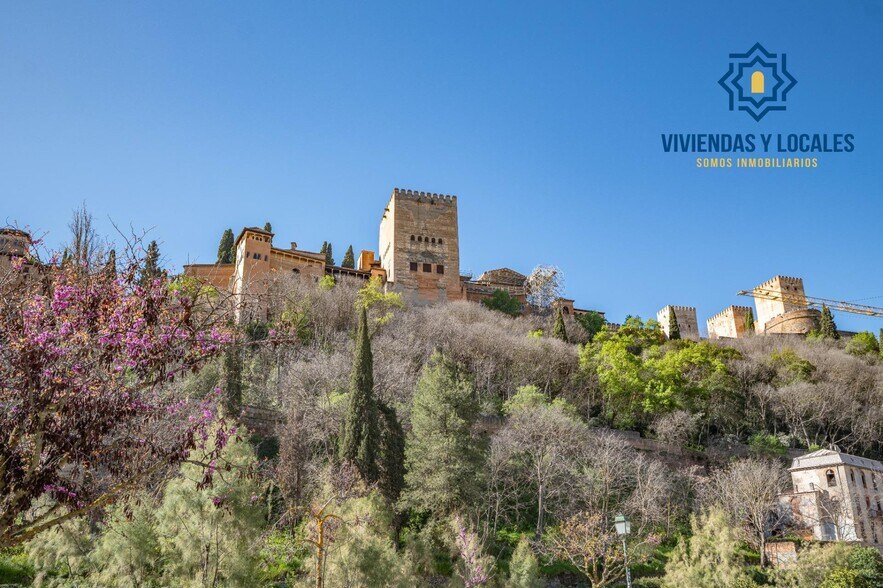 Calle Gumiel de San Pedro, 4, Granada, Granada for sale - Building Photo - Image 1 of 50
