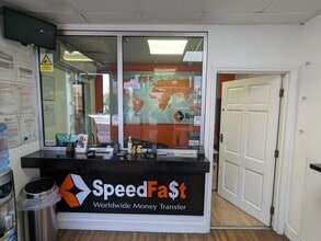 242 High St, London to rent Interior Photo- Image 1 of 6