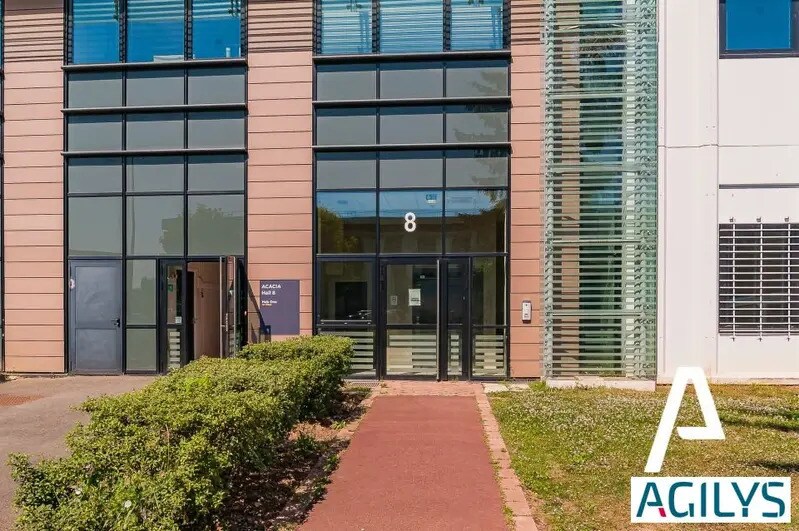 4 Avenue De La Baltique, Villebon-sur-Yvette to rent Building Photo- Image 1 of 9