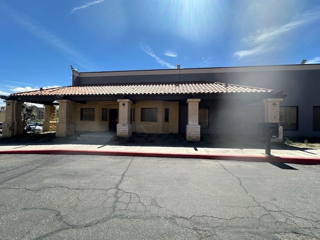 12277 Mariposa Rd, Victorville, CA for rent - Building Photo - Image 1 of 5