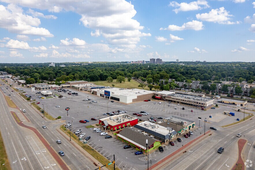 3310-3524 E 51st St, Tulsa, OK for rent - Building Photo - Image 2 of 14