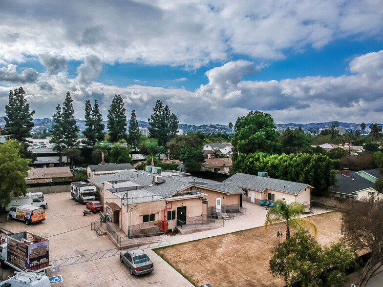 14520 Hesby St, Sherman Oaks, CA for rent - Building Photo - Image 1 of 64