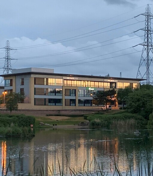 Galleon Blvd, Dartford to rent - Building Photo - Image 2 of 2