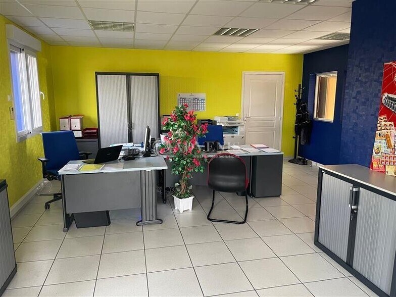 Route De Blois, Vendôme for sale - Interior Photo - Image 3 of 9