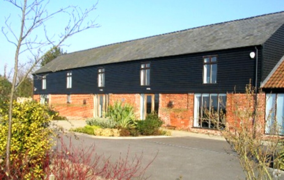 Hadleigh Rd, Colchester to rent - Primary Photo - Image 1 of 1