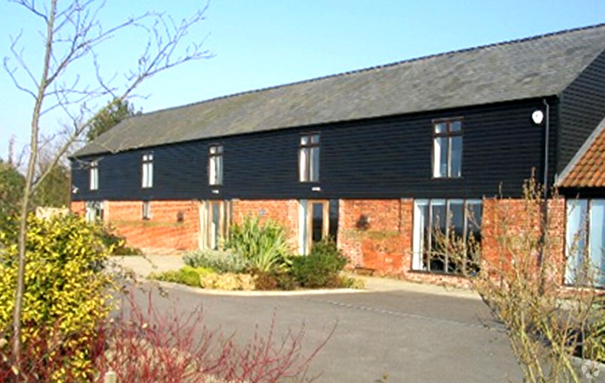 Hadleigh Rd, Colchester to rent Primary Photo- Image 1 of 2