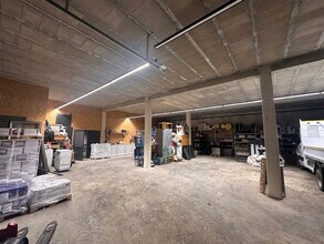 6260 Rte de Berre, Ventabren to rent Other- Image 1 of 7