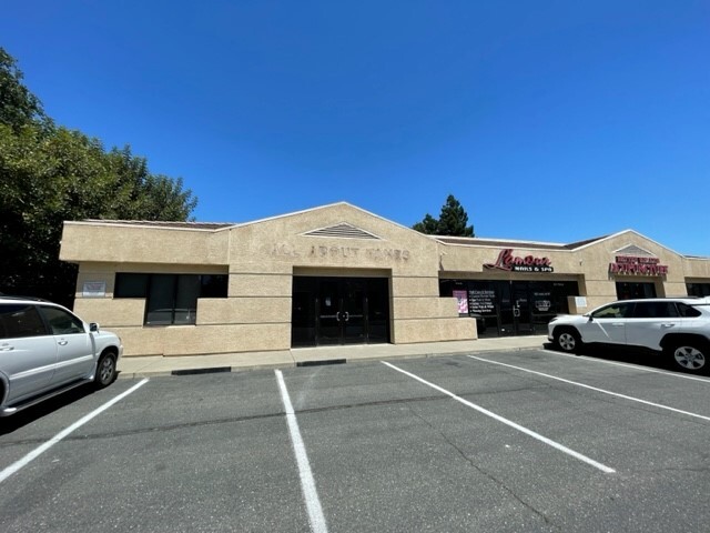 1961-1981 Alamo Dr, Vacaville, CA for rent - Building Photo - Image 1 of 7