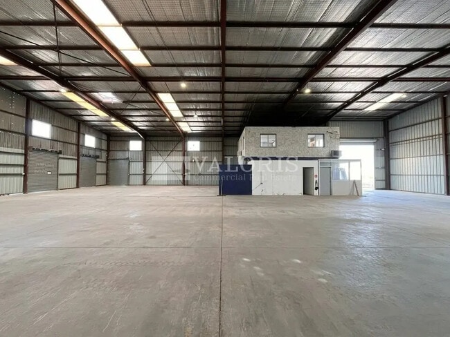 Location Local d'activités 730 m²