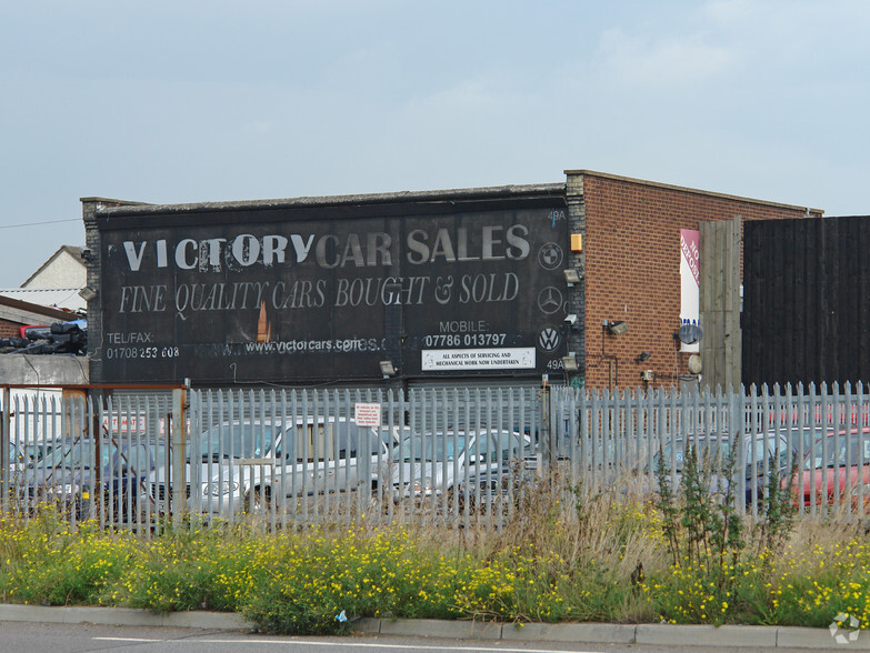 Fordview/New Road Industrial Estate. portfolio of 4 properties for sale on LoopNet.co.uk - Primary Photo - Image 3 of 4