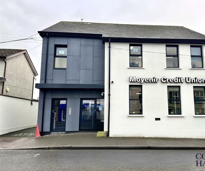 35 Main St, Dungannon to rent - Building Photo - Image 2 of 3