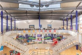 22 Brest Rd, Plymouth to rent Interior Photo- Image 1 of 15