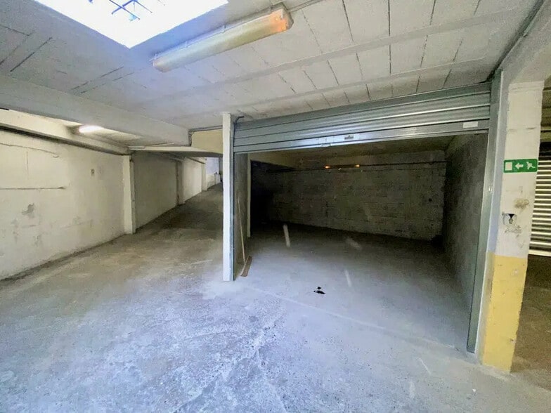 Industrial in Nice for sale - Building Photo - Image 1 of 5