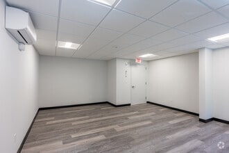 29 Bank St, Stamford, CT for rent Interior Photo- Image 2 of 2