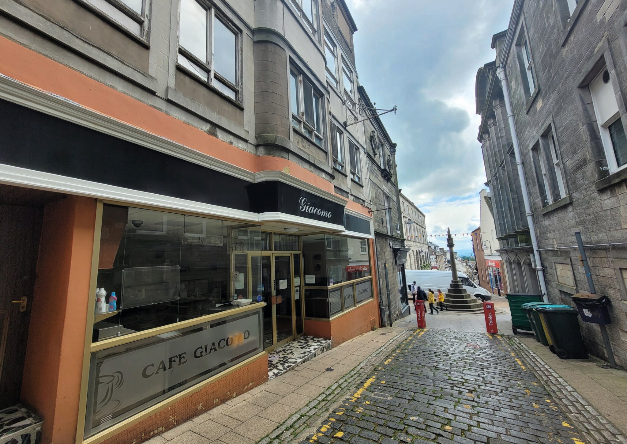 2-8 Cross Wynd, Dunfermline for sale Primary Photo- Image 1 of 1