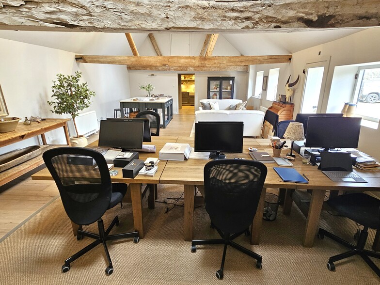Redbournbury Ln, St Albans to rent - Building Photo - Image 2 of 13