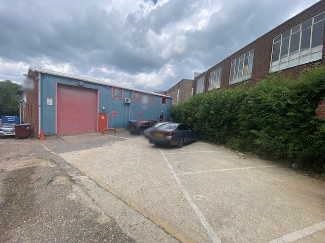 14a Cranborne Industrial Estate rd, Potters Bar for sale - Building Photo - Image 2 of 3