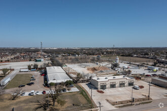 2001 Southeast Pky, Arlington, TX - aerial  map view