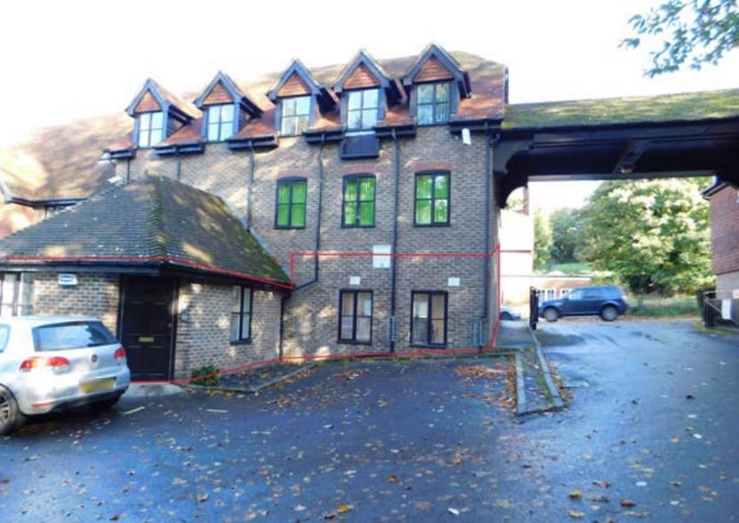 High St, Seal to rent - Building Photo - Image 2 of 6