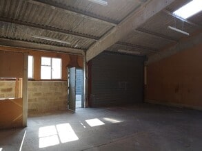 Hexton Rd, Ickleford to rent Interior Photo- Image 1 of 3