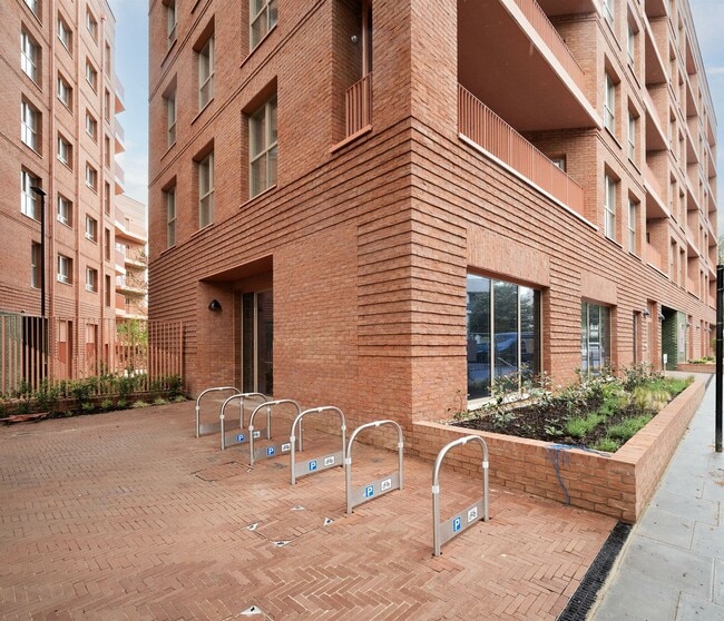 More details for 121 Abbey Rd, London - Retail to Rent