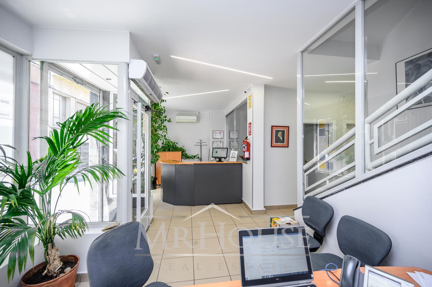 Specialist in Alcobendas, Madrid for sale Interior Photo- Image 1 of 48