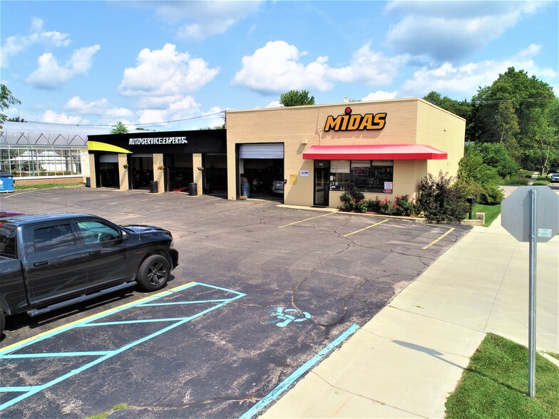 591 S Lapeer Rd, Lake Orion, MI for sale - Building Photo - Image 2 of 4