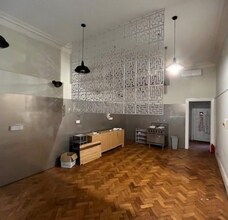 2-3 Abbey Arcade, Burton On Trent to rent Interior Photo- Image 2 of 2