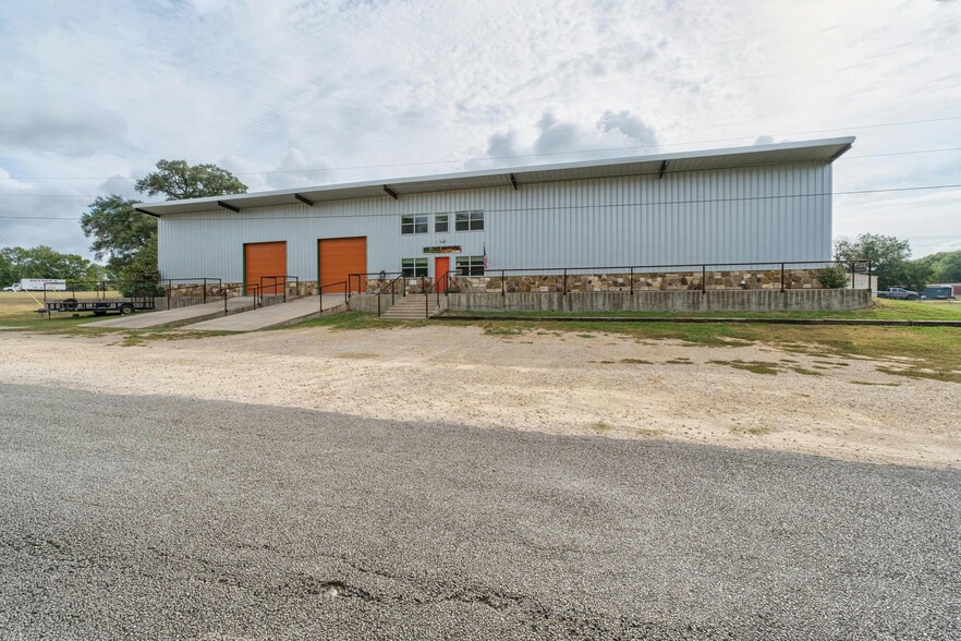 115 Norma Jean Blvd, Smithville, TX for sale - Building Photo - Image 3 of 20