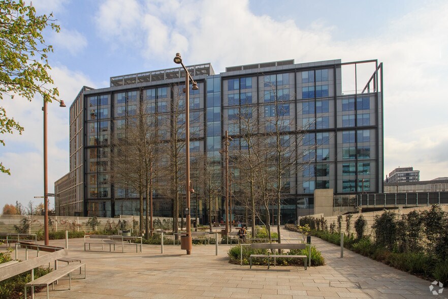 Ruskin Rd, Croydon to rent - Building Photo - Image 2 of 3