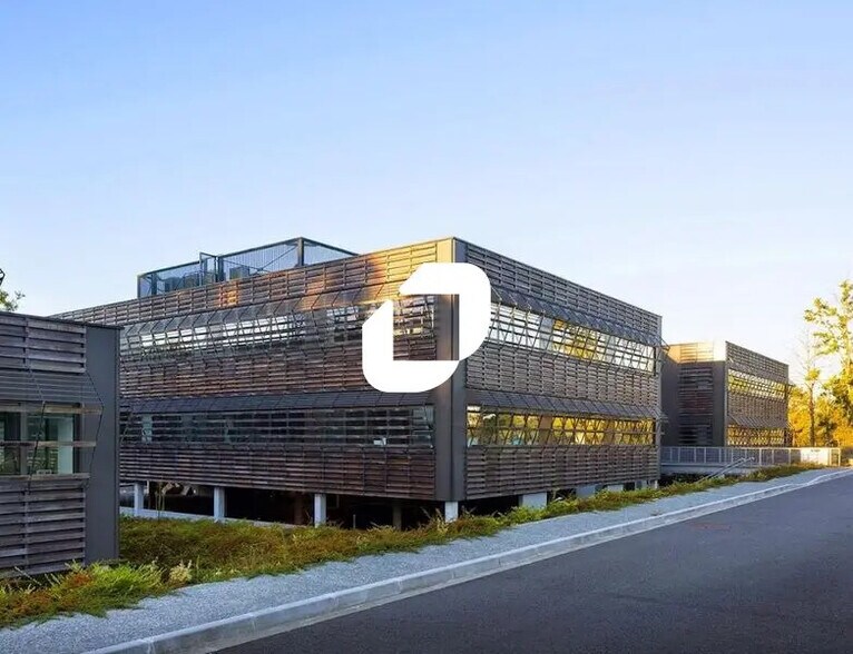 Office in Pessac to rent - Building Photo - Image 2 of 26