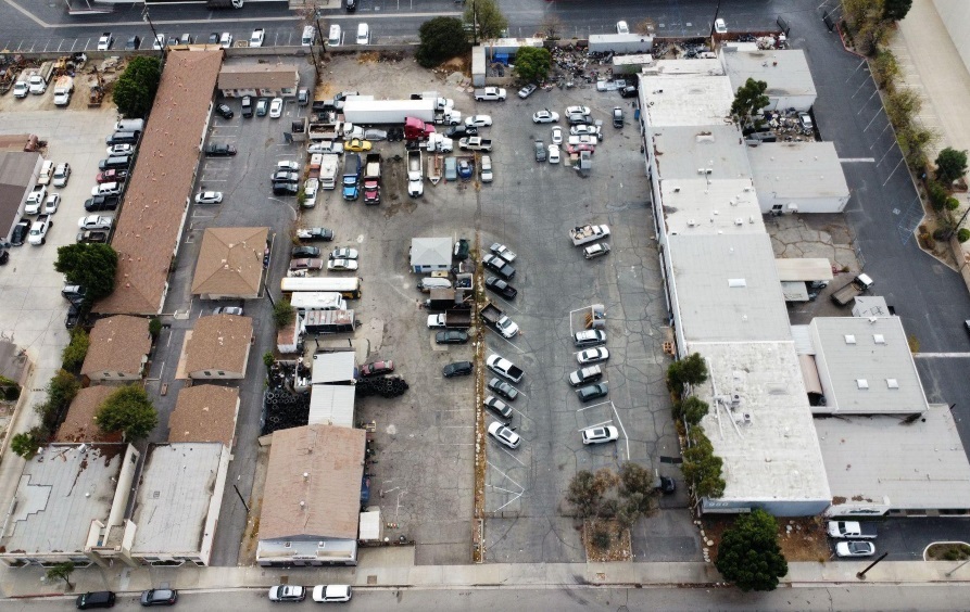 Multi-Tenant Industrial Portfolio portfolio of 2 properties for sale on LoopNet.co.uk - Building Photo - Image 1 of 9