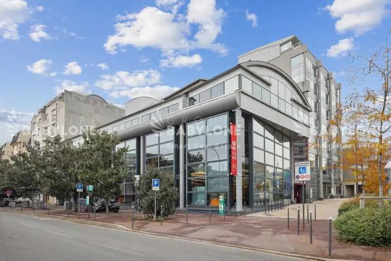 33-39 Rue Du Gouverneur Général Félix Eboue, Issy-les-Moulineaux for sale - Building Photo - Image 3 of 4