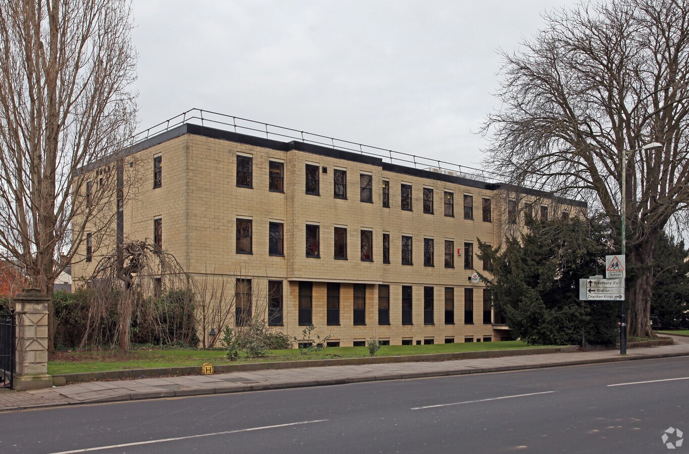 109111 Bath Rd, Cheltenham, GL53 7RA UK