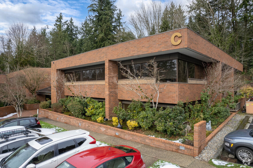 2320 130th Ave NE, Bellevue, WA for rent - Building Photo - Image 2 of 3