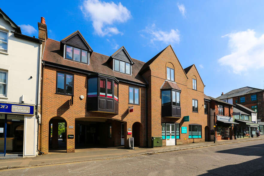 Lower Kings Rd, Berkhamsted to rent - Building Photo - Image 1 of 11