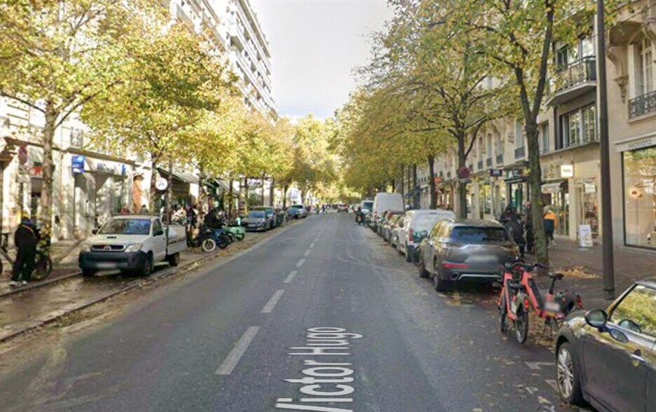 Retail in Paris to rent - Building Photo - Image 3 of 3