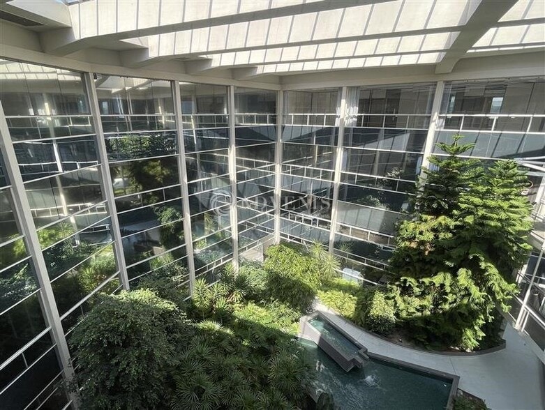 Office in Villepinte to rent - Building Photo - Image 1 of 11