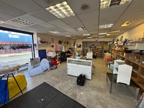 421 Hessle Rd, Hull to rent Building Photo- Image 2 of 3