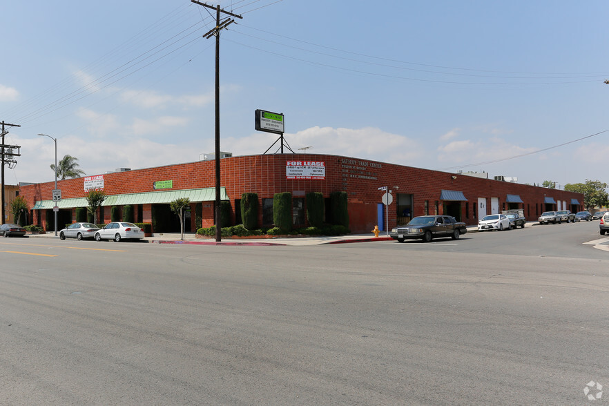 13333-13345 Saticoy St, North Hollywood, CA for rent - Building Photo - Image 1 of 8