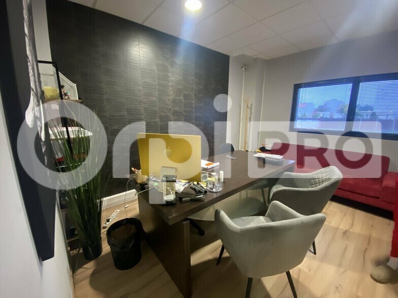 Light Industrial in Villefranche-sur-Saône for sale - Interior Photo - Image 3 of 8