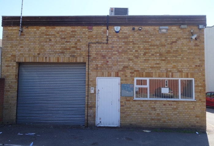 Sawbridgeworth – 107-111 London Road portfolio of 2 properties for sale on LoopNet.co.uk - Primary Photo - Image 1 of 11