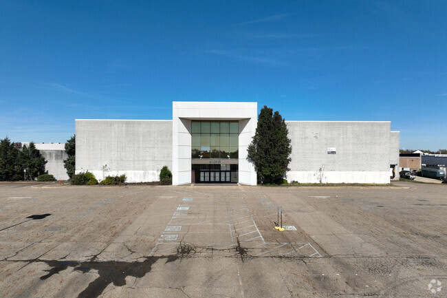 More details for 100 Mall Dr, Steubenville, OH - Retail, Industrial for Rent