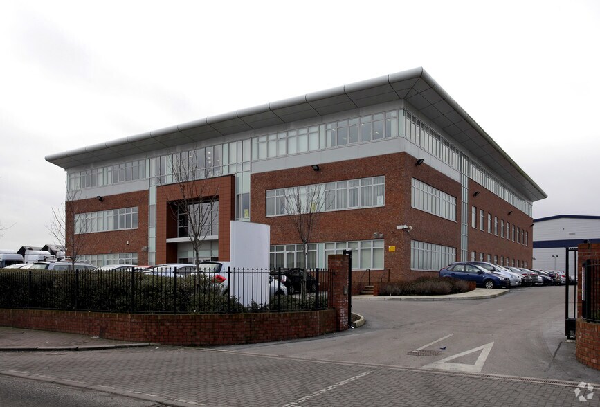 Elevator Rd, Manchester to rent - Building Photo - Image 2 of 2