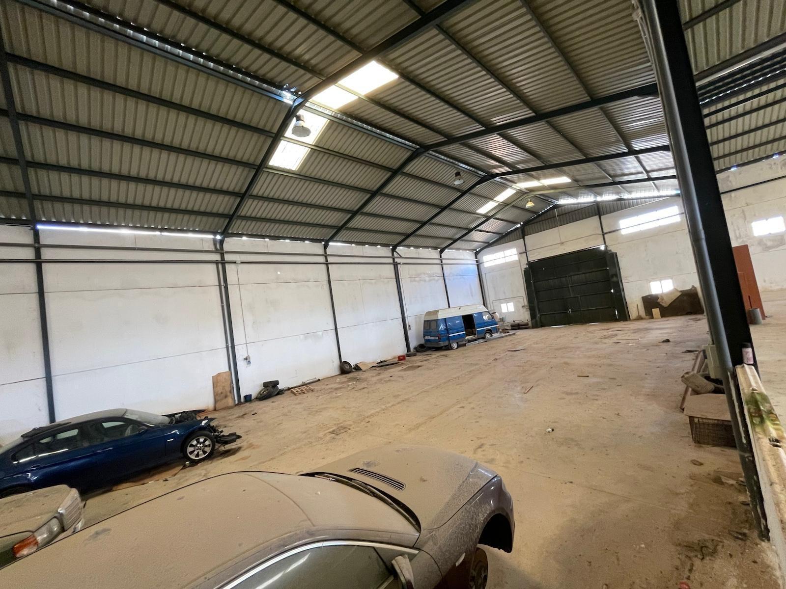 Industrial in Cáceres, Cáceres to rent Primary Photo- Image 1 of 4