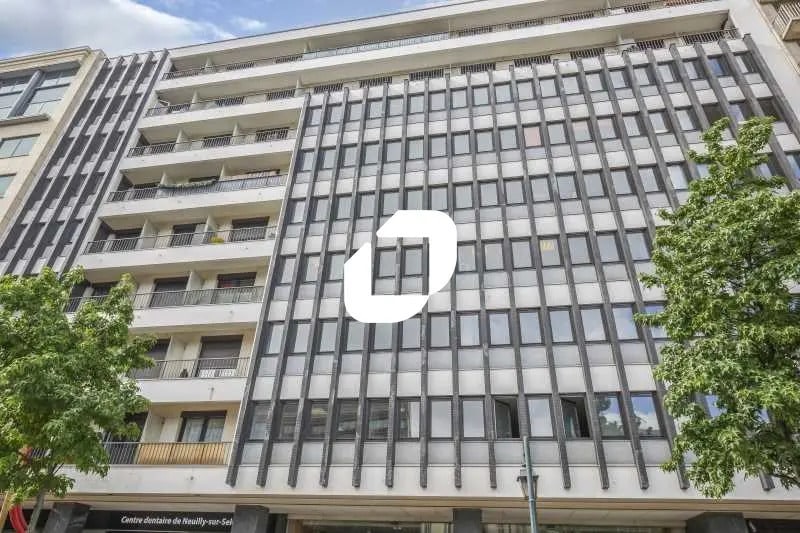 Location Bureaux 180 m² - Photo 1