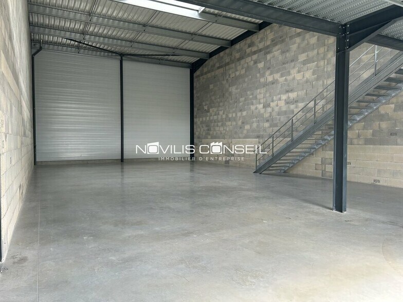 Light Industrial in Montauban for sale - Building Photo - Image 2 of 13